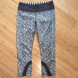 Stylish Black and White Lululemon Leggings